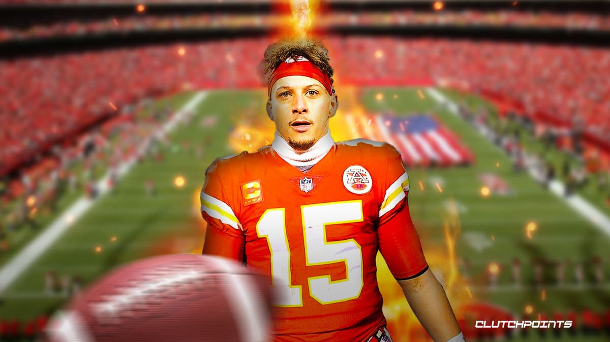 Patrick Mahomes starts second half after Super Bowl injury