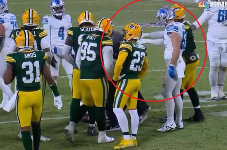 Packers LB Quay Walker ejected after pushing Lions trainer (Video)