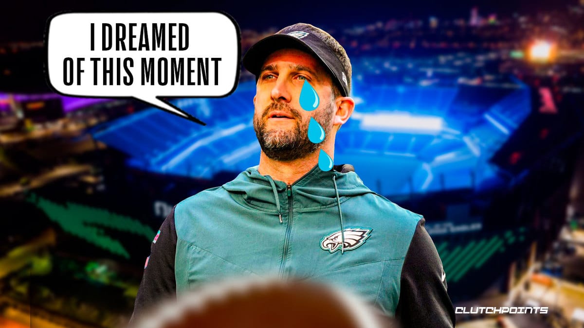 Eagles' Nick Sirianni cries during national anthem before Super Bowl vs.  Chiefs 