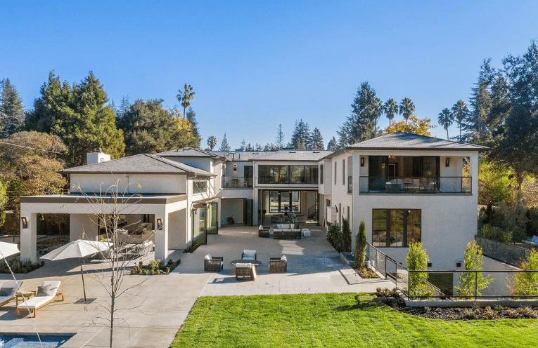 Inside Stephen Curry's $30 million mansion, with photos