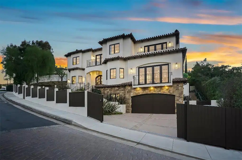 Inside Serena Williams' $7.5 million Beverly Hills mansion, with photos