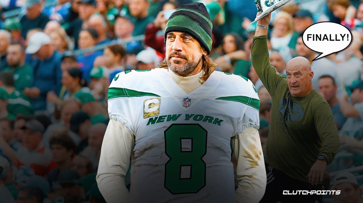 Aaron Rodgers In A Seahawks Jersey Has Twitter Going Crazy