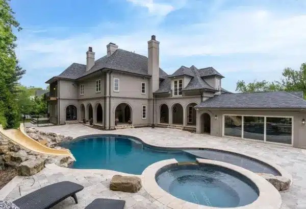 Inside Bradley Beal S 4 27 Million House With Photos   6 18 600x409 1.webp