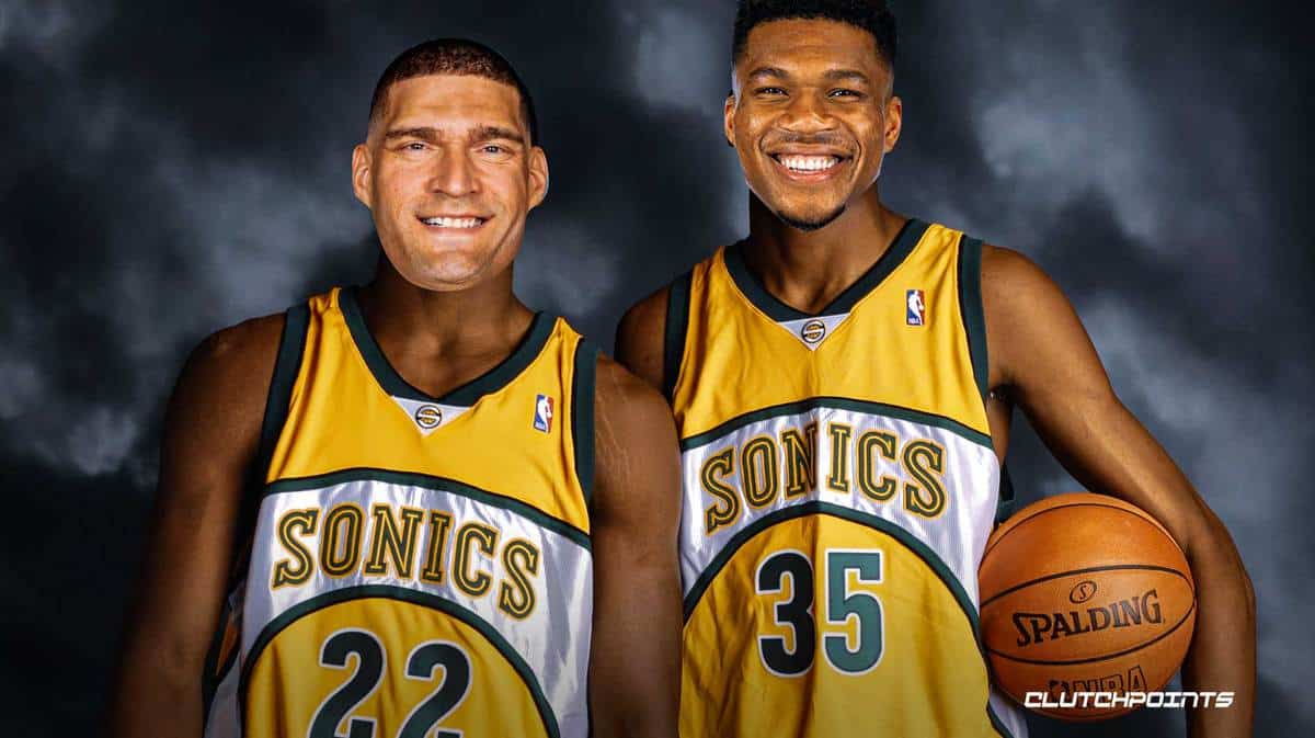 Brook Lopez's hilarious NBA free agency take will have Bucks' Giannis  Antetokounmpo cracking up