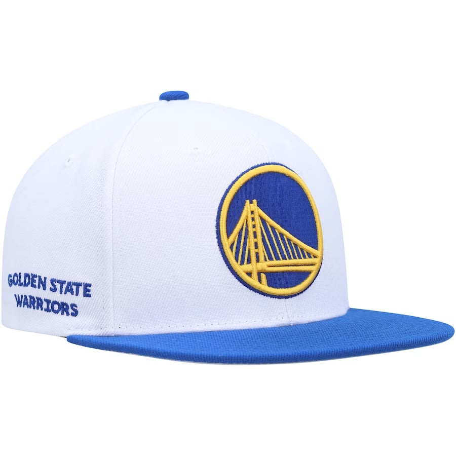 Golden State Warriors Mitchell & Ness Side Core 2.0 snapback hat - White/Royal blue colorway on a white background.