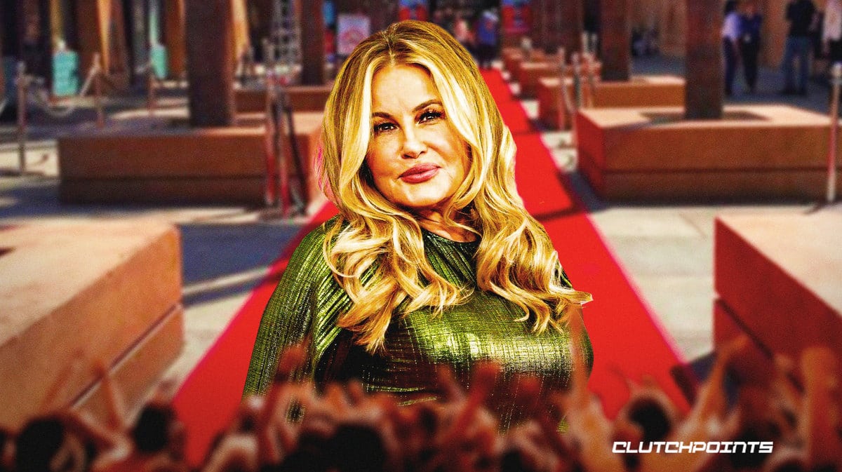 What is Jennifer Coolidge's net worth?