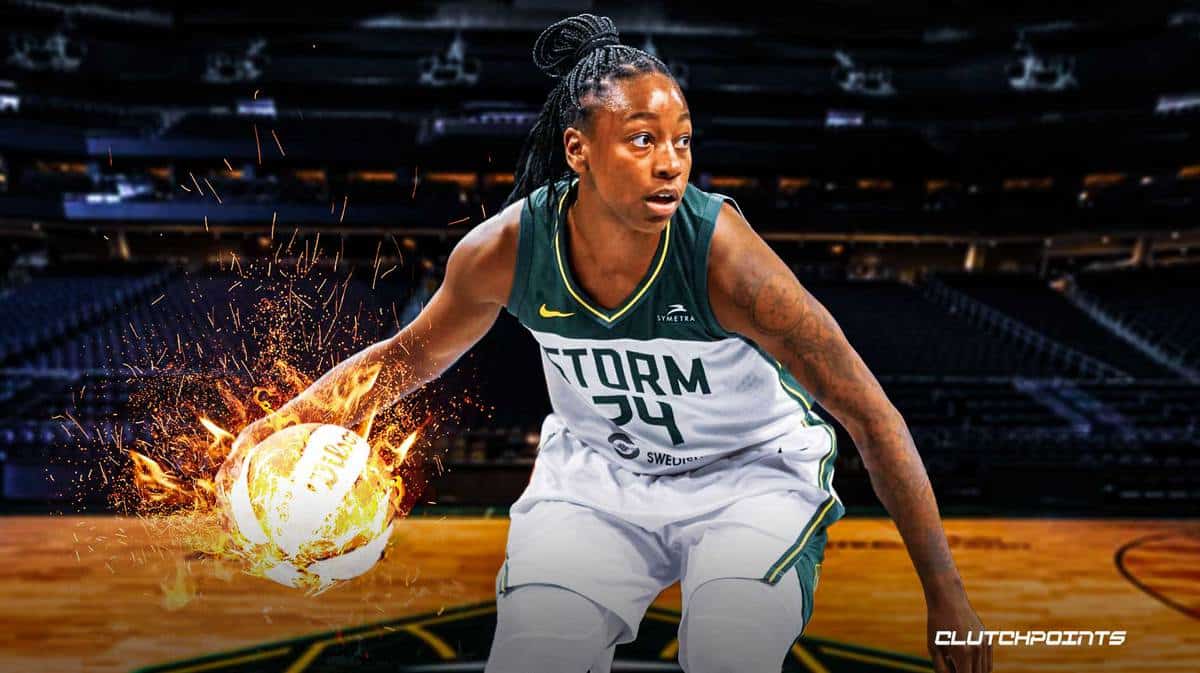 Jewell Lloyd, Storm