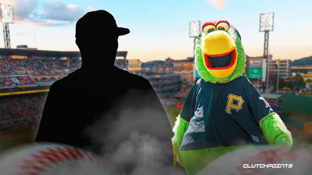 Play Ball! Pirate Baseball Mascot Pirate Parrot - Pittsburgh