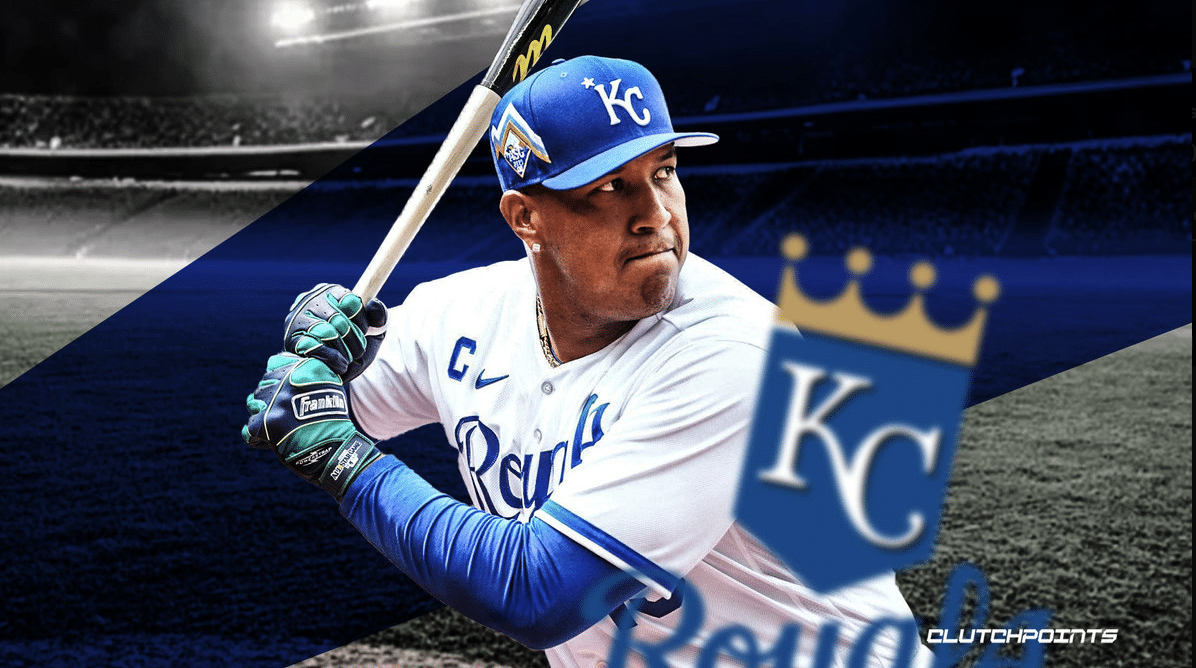 Royals GM says team has 'no intention' of trading Salvador Perez