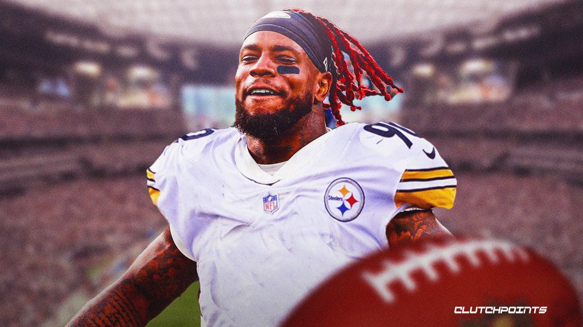 Ryan Clark of the Pittsburgh Steelers moves on the field before the   Pittsburgh steelers, Pittsburgh steelers football, Pittsburgh steelers  players