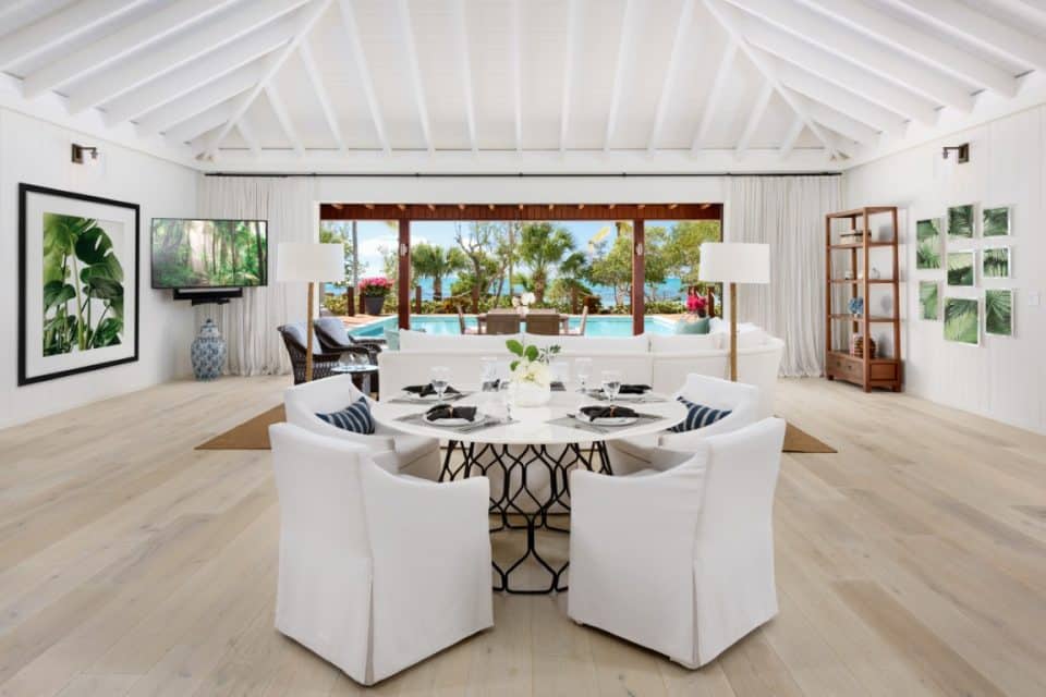 Take a Peek Inside Bruce Willis' Former $37.5 Million Beach House, Complete With Captivating Photos 3