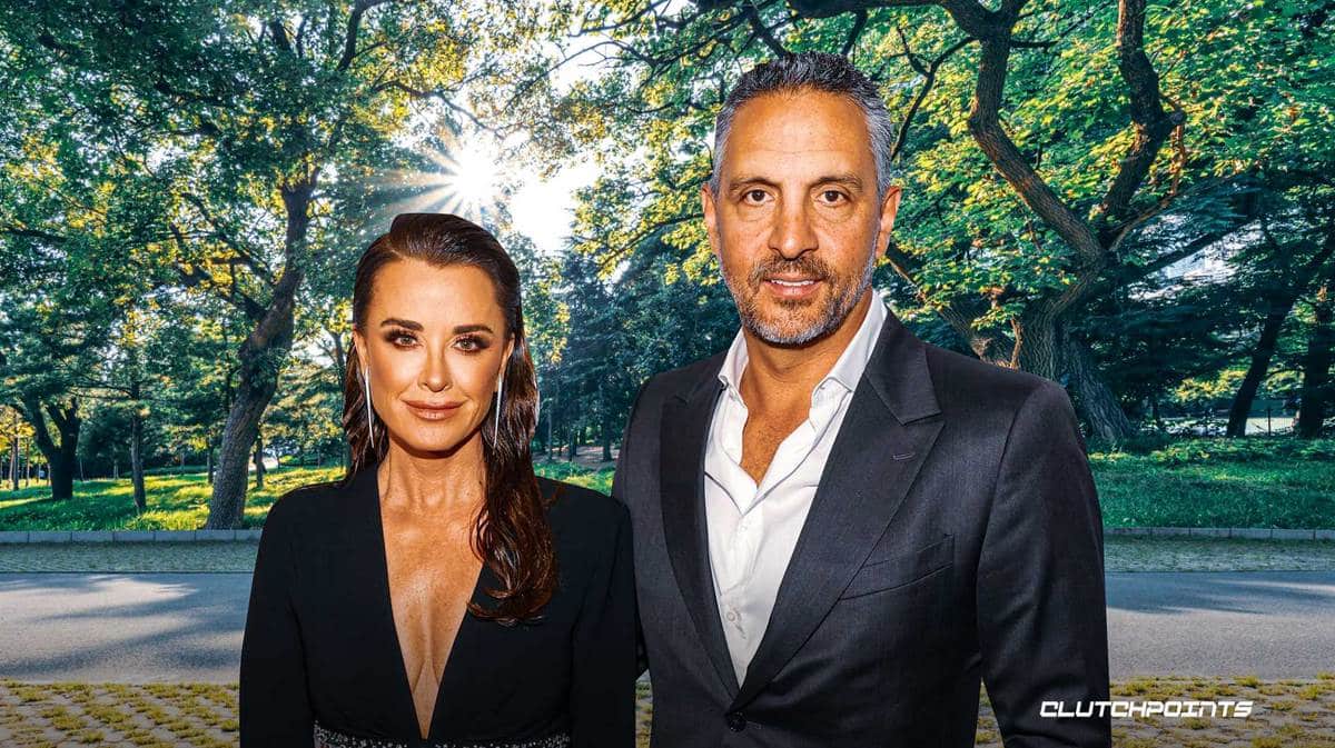 Kyle Richards and Mauricio Umansky deny divorce rumors