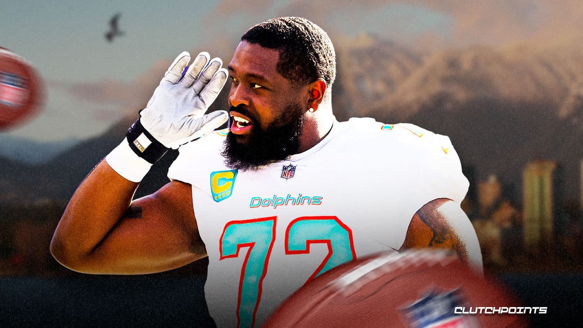 Miami Dolphins' Terron Armstead carted off with right-leg injury