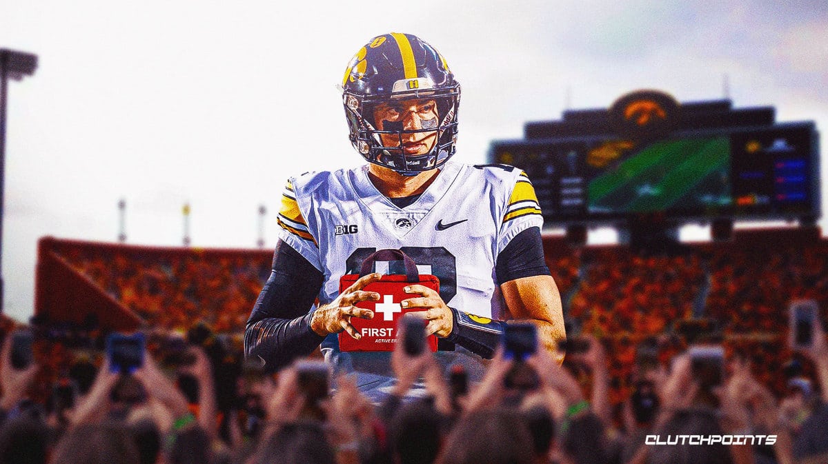 Cade McNamara, Cade McNamara injury, Iowa Football