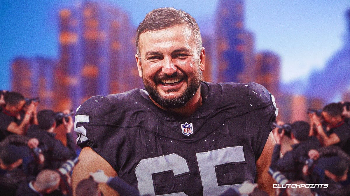 Raiders' Hroniss Grasu, fiance of Sabrina Ionescu, returns on offensive  line, Raiders News