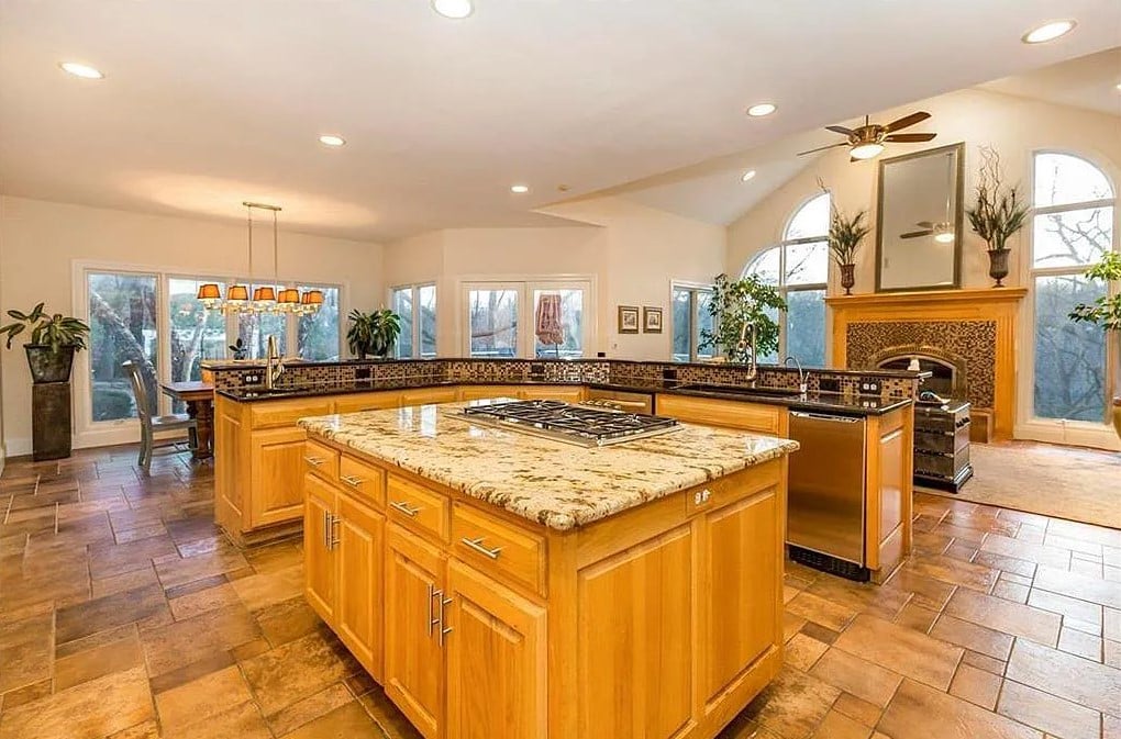 Inside Travis Kelce's 995K home, with photos