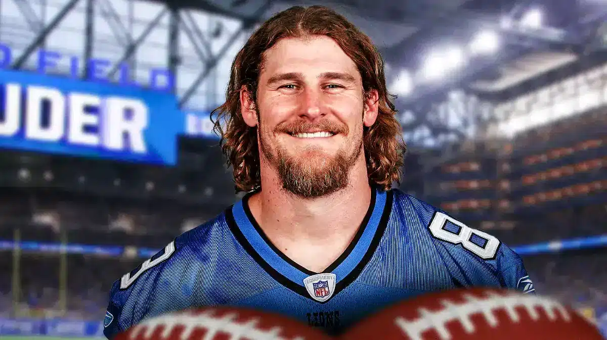 Dan Campbell as a player for the Detroit Lions.