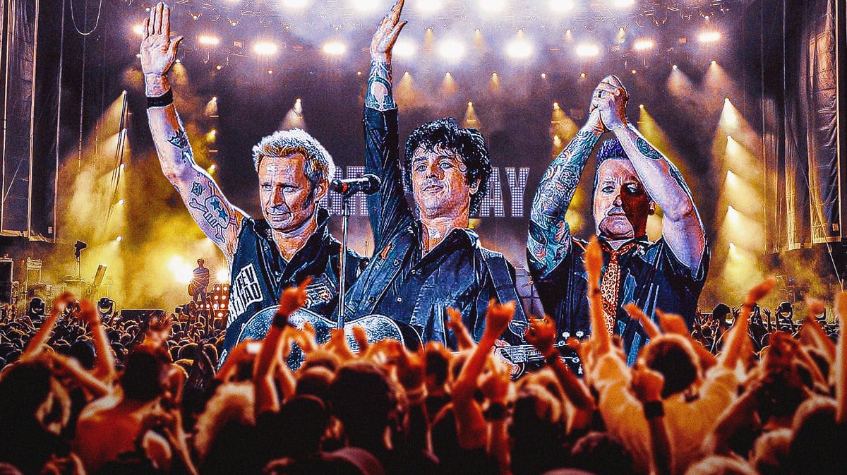 Green Day in front of an enthusiastic crowd.