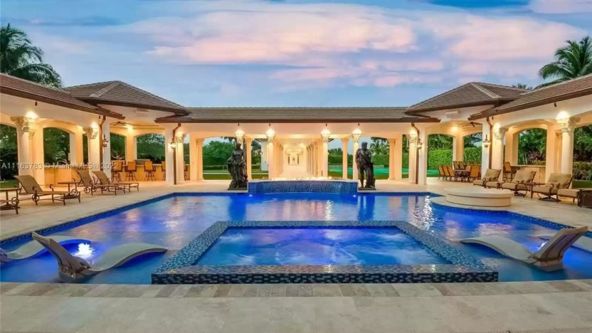 Inside Tyreek Hill's $6.9 million mansion, with photos