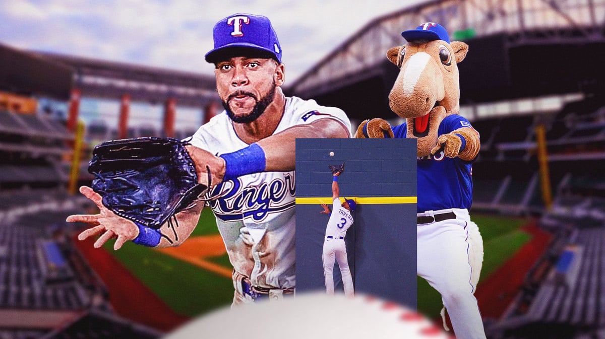 Leody Taveras of the Rangers making a heroic catch