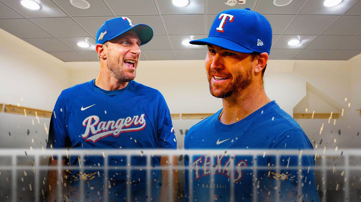 Max Scherzer and Jacob DeGrom in a locker room