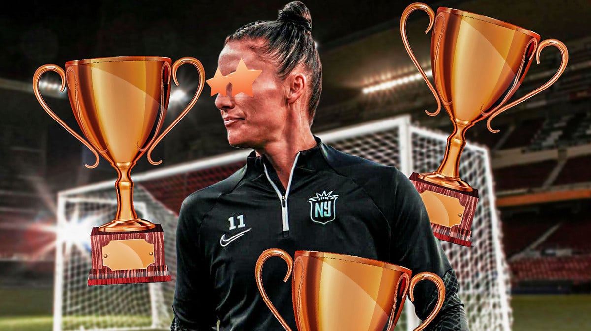Gotham FC’s Ali Krieger in her Gotham FC uniform with trophy emojis along the border of the thumbnail and stars in Krieger’s eyes because the team won the NWSL Championship