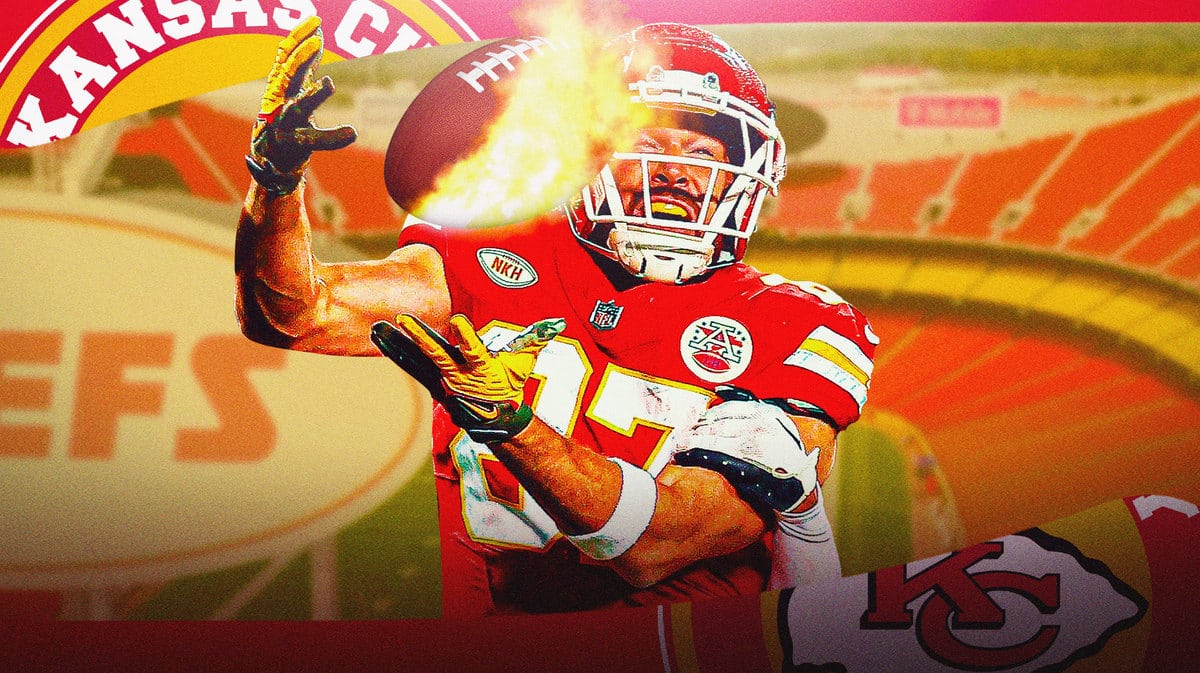 Chiefs' Travis Kelce catching the ball on fire
