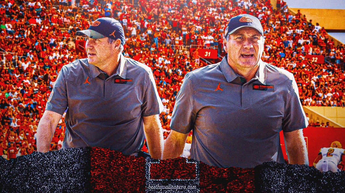 Dan Mullen in front of Indiana football fans