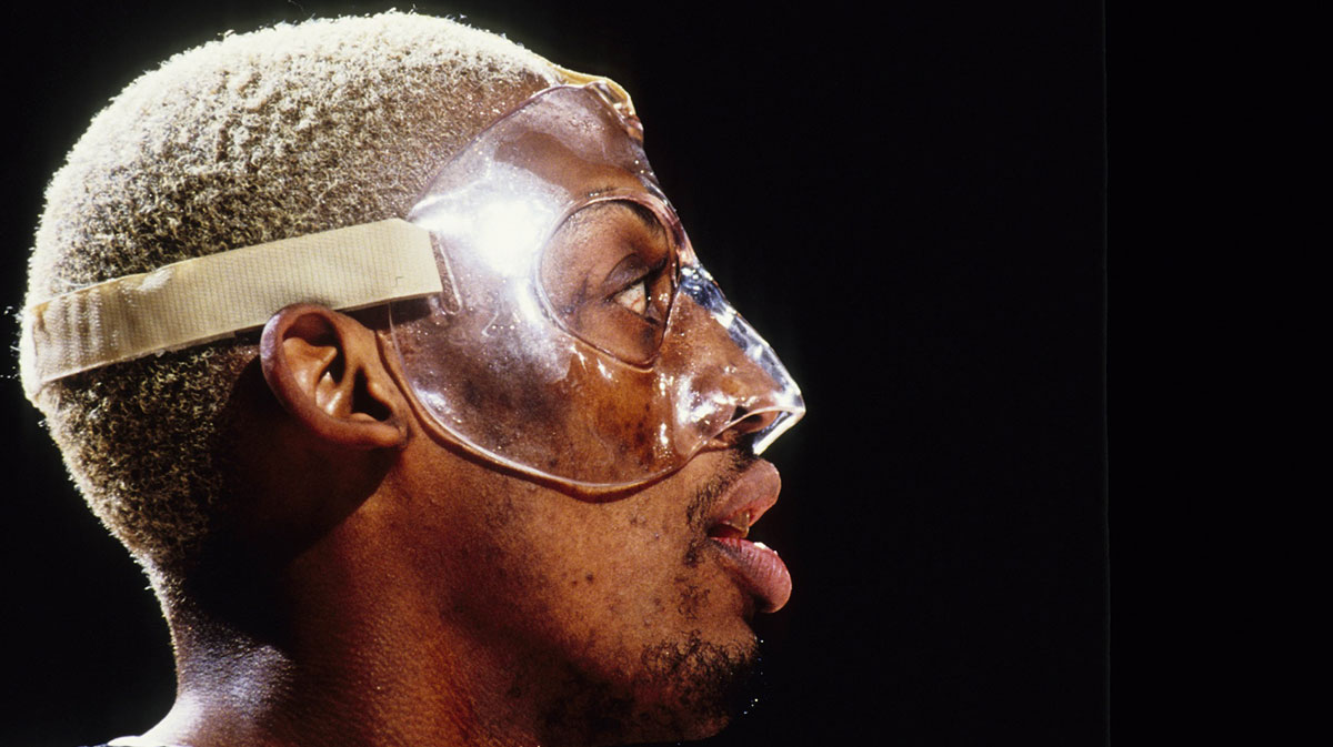 Dennis Rodman with face mask Spurs