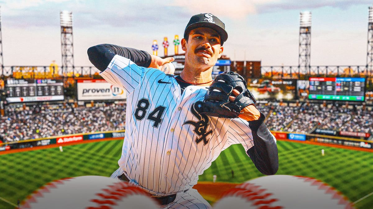 Dylan Cease pitching a baseball for the Chicago White Sox