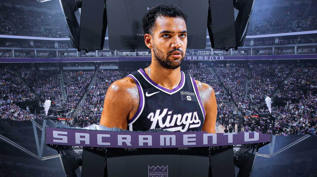 Trey Lyles with the Kings arena in the background injury