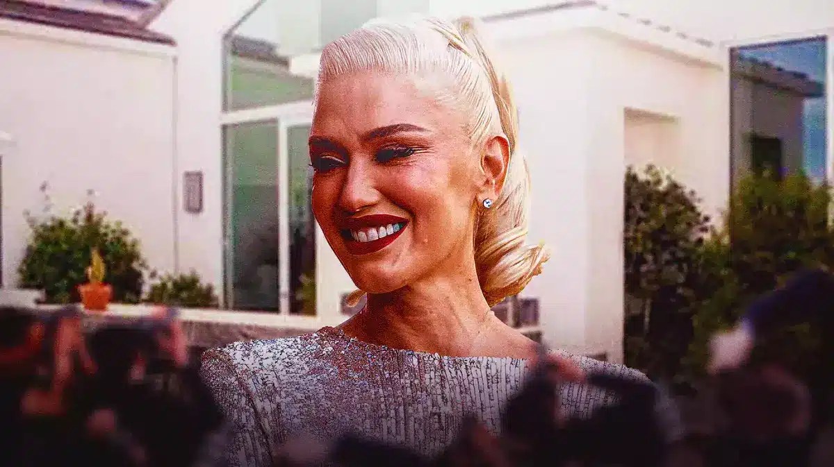 Gwen Stefani in front of her former mansion in Beverly Hills.