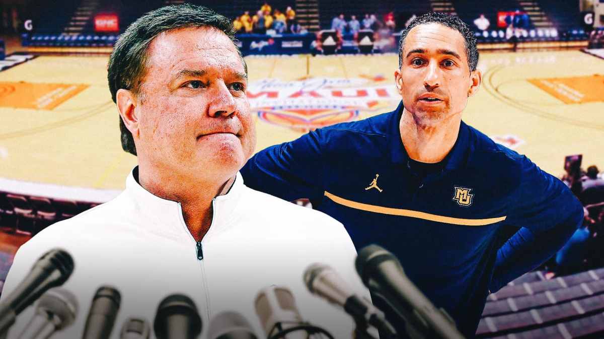 Kansas basketball, Jayhawks, Marquette basketball, Bill Self, Shaka Smart, Bill Self and Shaka Smart (in Marquette gear) with Maui invitational basketball court in the background
