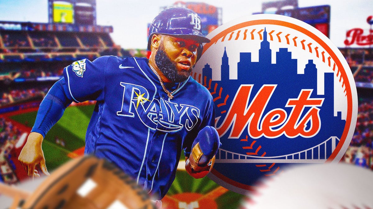 Manuel Margot next to the Mets logo