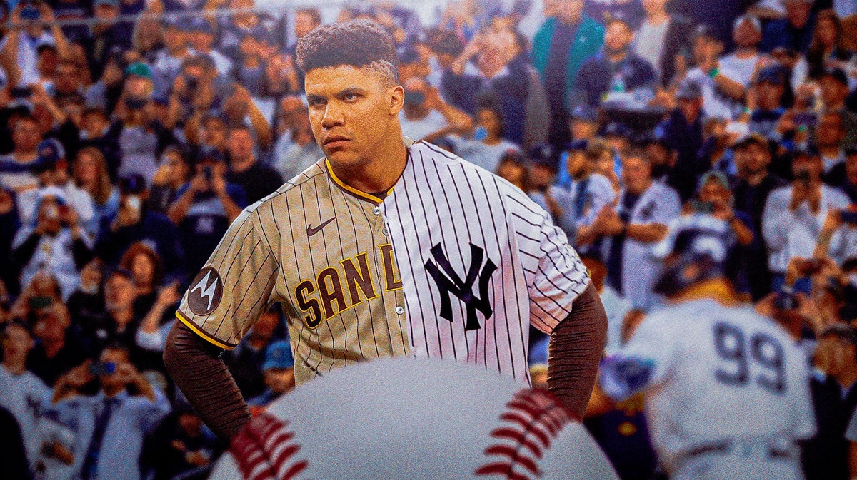 Photo: Juan Soto in half Padres, half Yankees jersey, booing Yankees fans in background