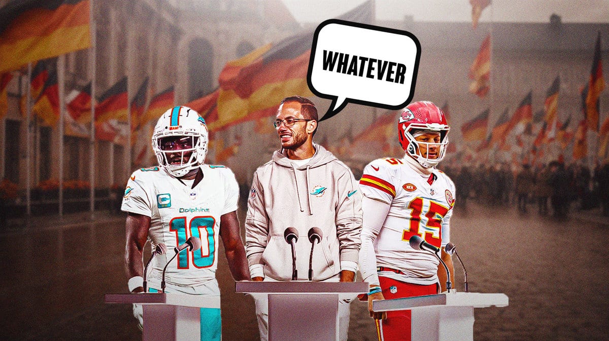Dolphins head coach Mike McDaniel with WR Tyreek Hill and Chiefs QB Patrick Mahomes.