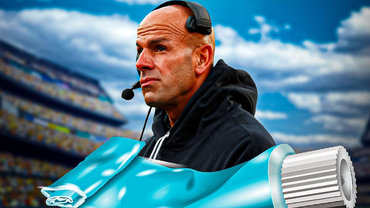 Robert Saleh is getting mocked on social media for this toothpaste commercial that aired during the Jets loss to the Dolphins