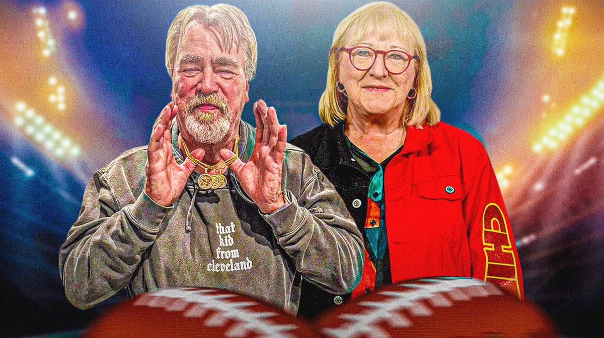 Travis and Jason Kelce's parents Donna and Ed.