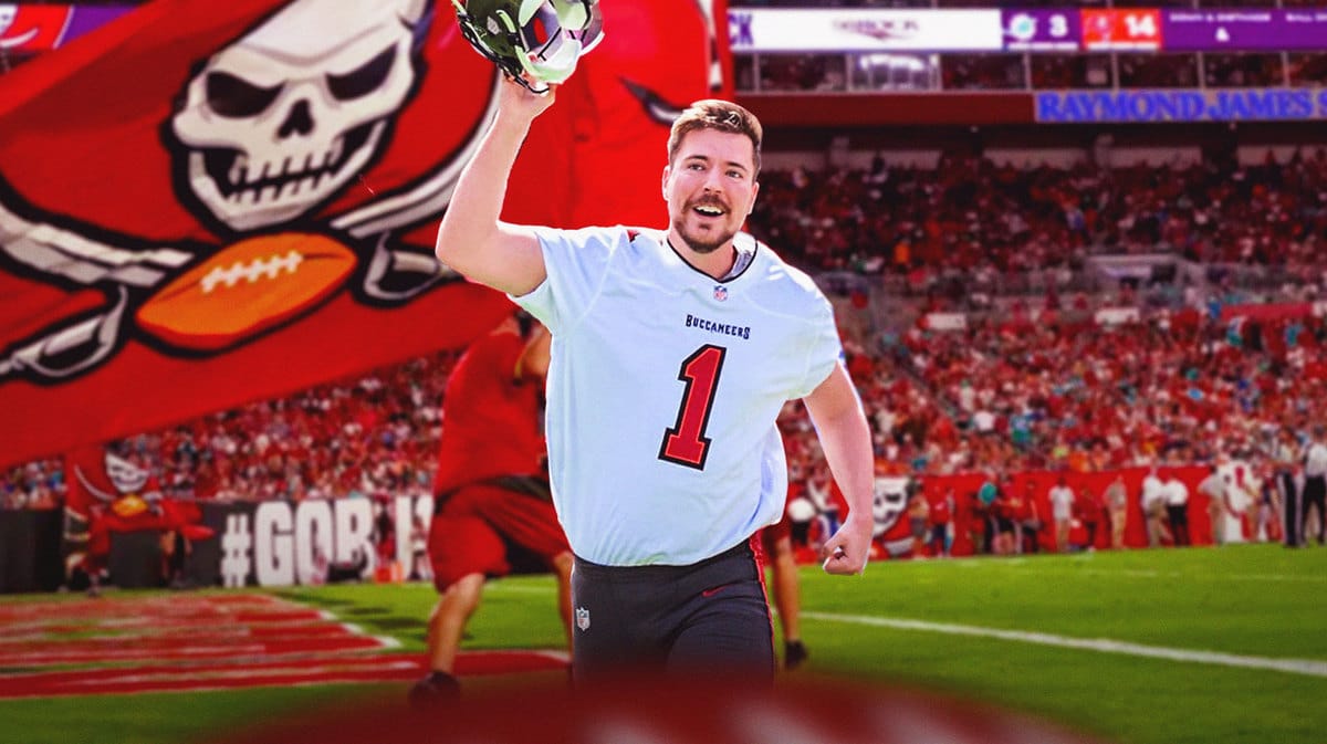 Mr Beast running onto the tampa bay field