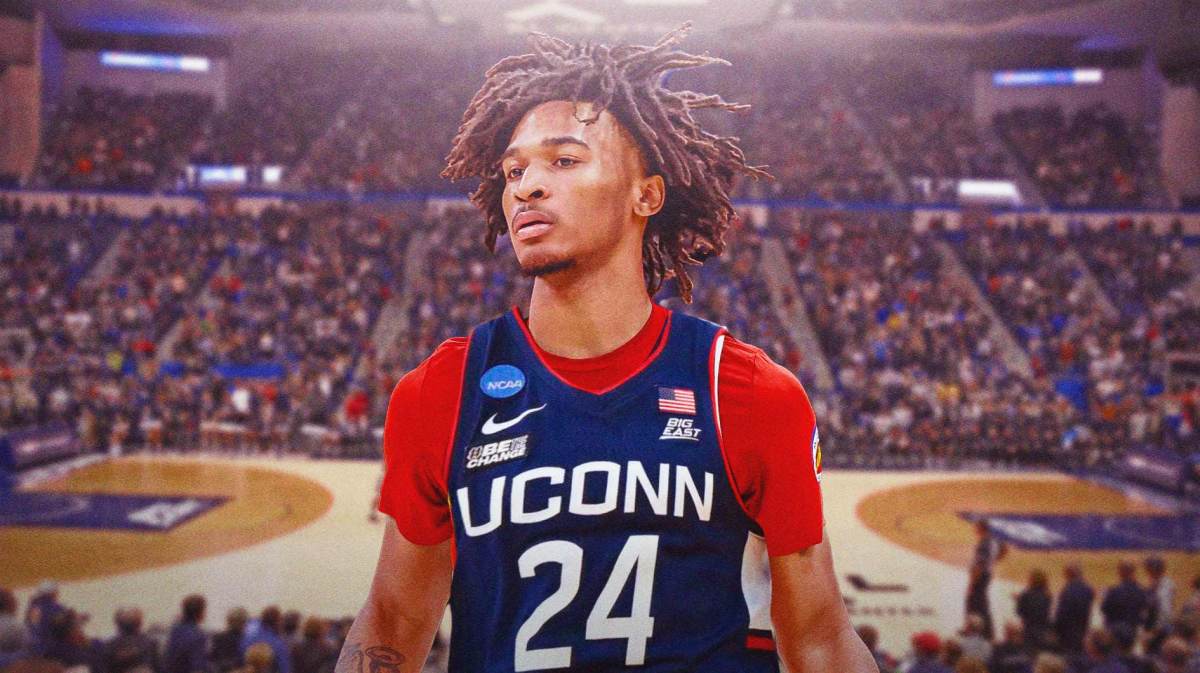 UConn basketball, Stephon Castle, Donovan Clingan, Dan Hurley, Huskies, Stephon Castle in UConn uni with UConn basketball arena in the background