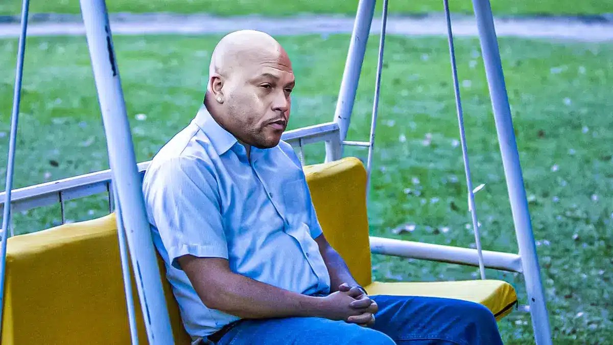 Antonio Pierce (Raiders) as the sad pablo escobar meme