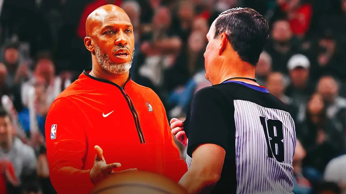 Blazers coach Chauncey Billups and a referee