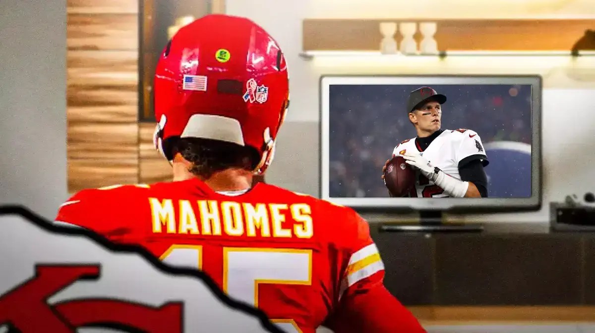 Chiefs QB Patrick Mahomes watching NFL legend Tom Brady