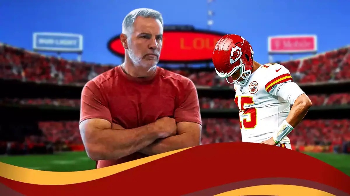NFL legend Kurt Warner alongside Kansas City Chiefs quarterback Patrick Mahomes
