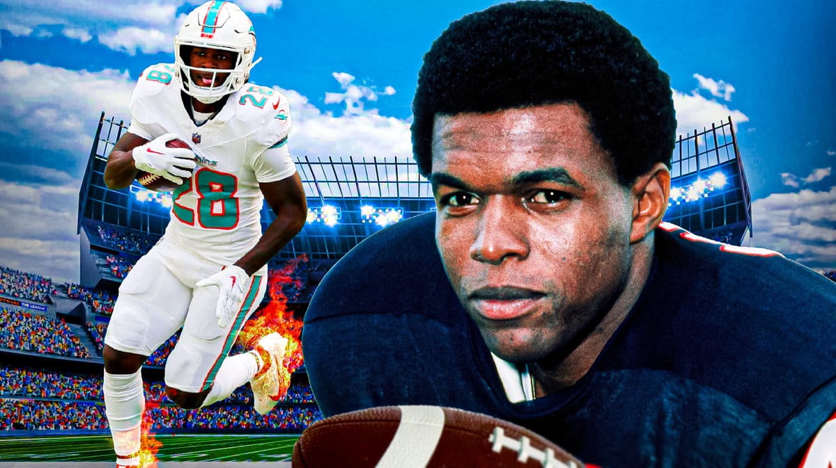 De'Von Achane next to Gale Sayers