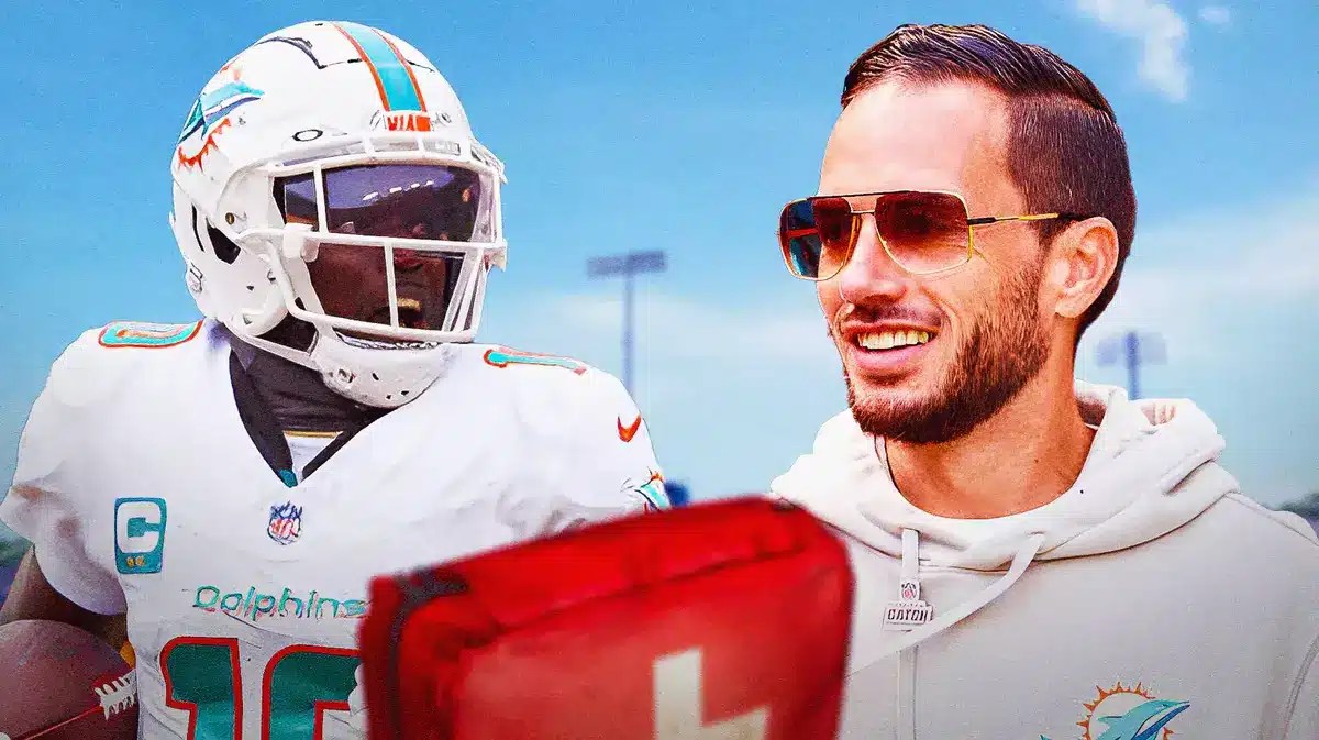 Dolphins coach Mike McDaniel and Tyreek Hill