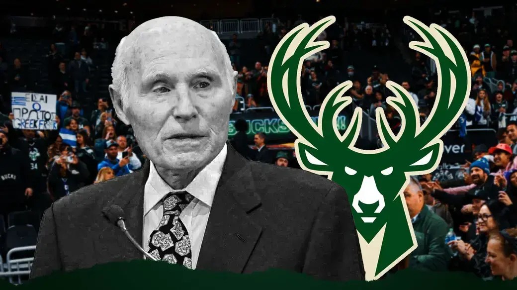 Black and white photo of Herb Kohl (former Bucks owner)