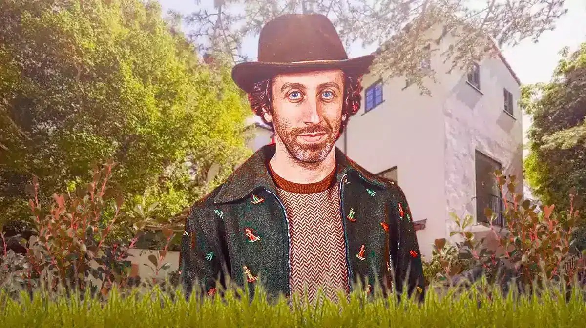 Simon Helberg in front of his mansion in Los Angeles.