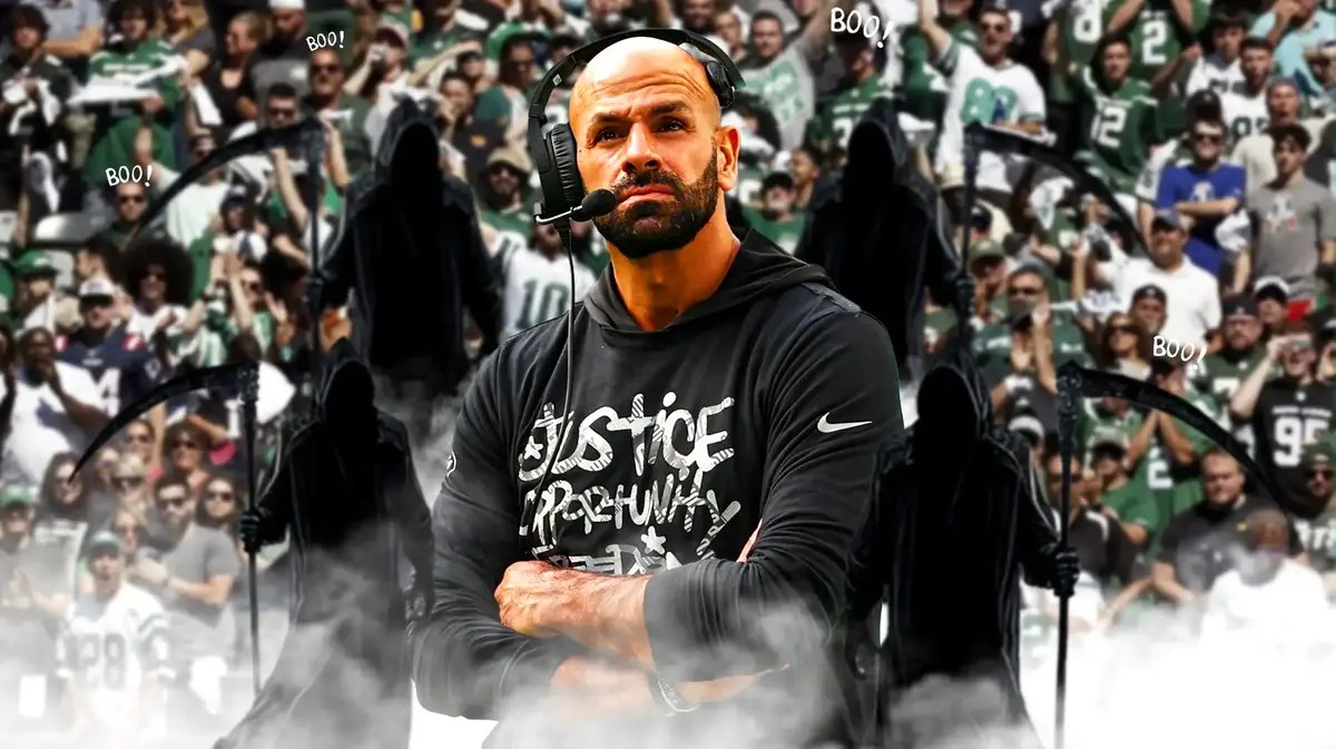Robert Saleh isn't feeling the pressure despite the Jets' embarrassing loss to the Dolphins