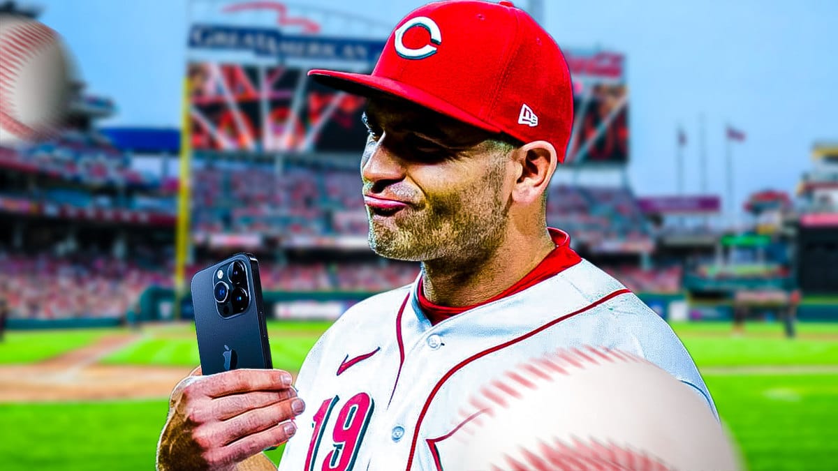 Reds star Joey Votto on social media